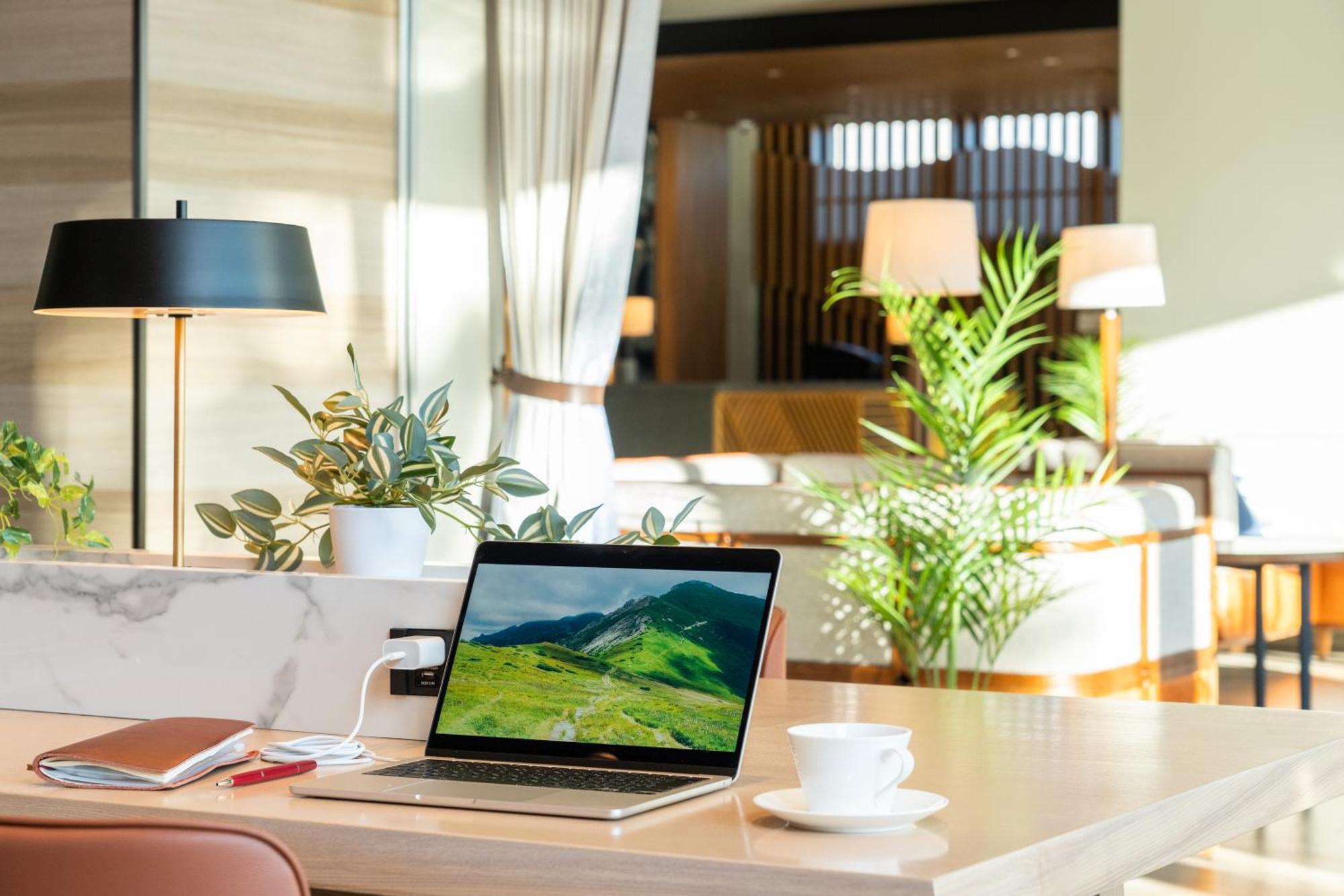 Aqa Hotel Premium Saku Luaran gambar